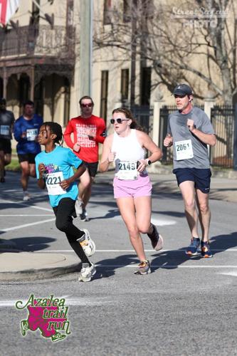 2025-mar-22-mobazaleatrailrun-inthehomestretch1.JPG