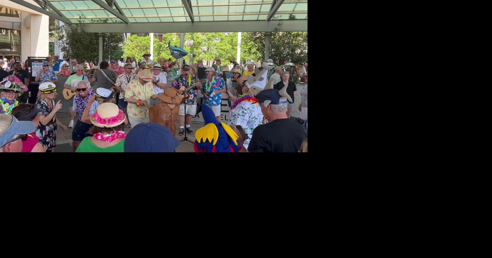 Parrotheads sing "Cheeseburger in Paradise"