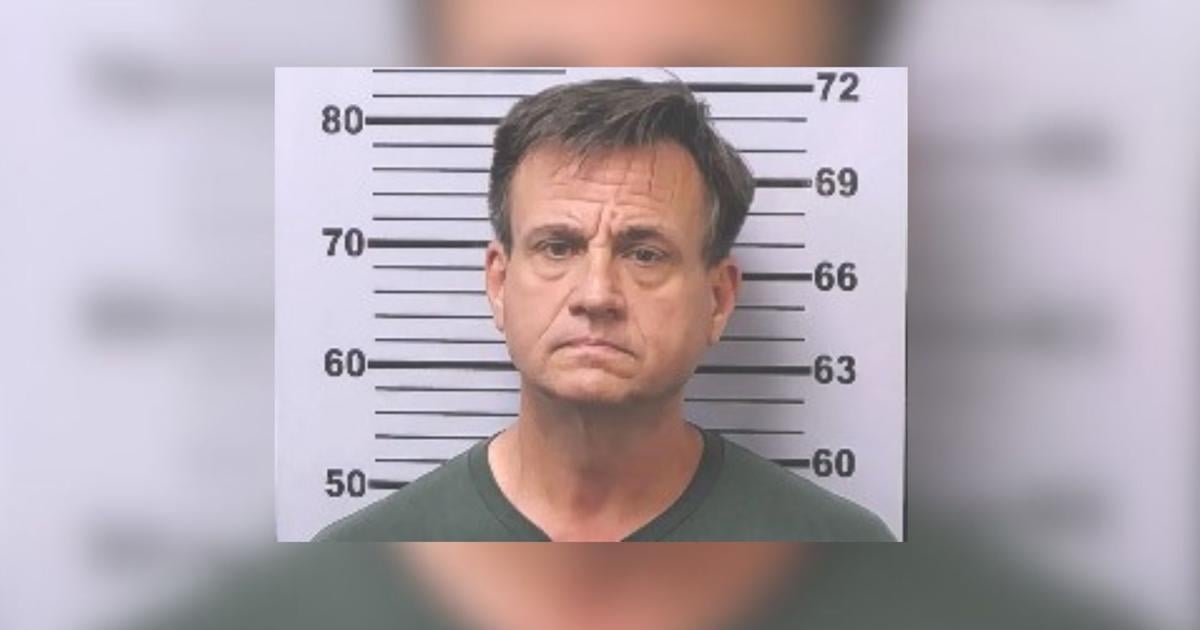 Ex-deputy to plead guilty to fraud