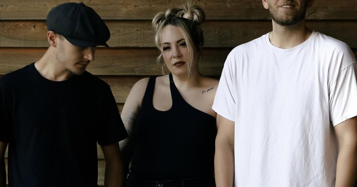 Earthy yet artsy roots music