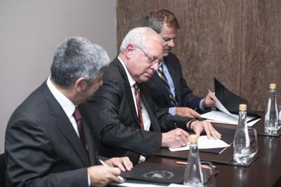 MOUSigning_04172018