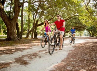 family cycling in Cadillac_web