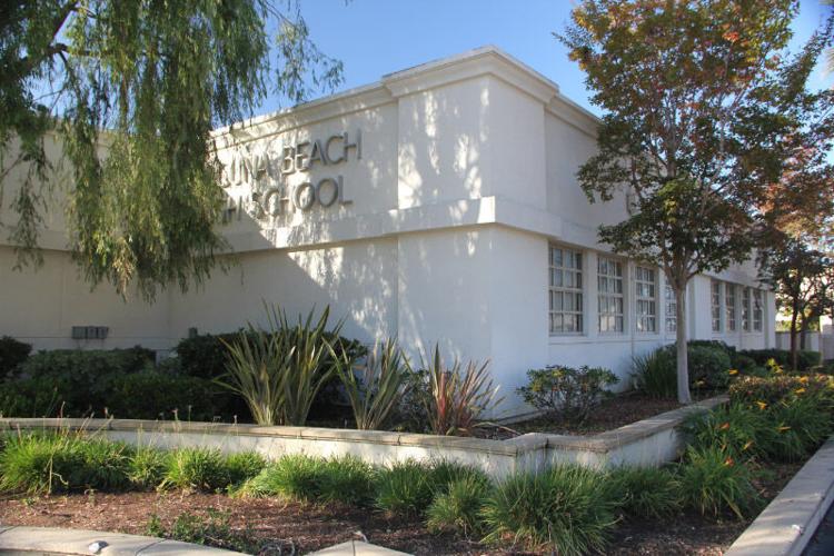 Laguna Beach High students host readings for young peers to celebrate