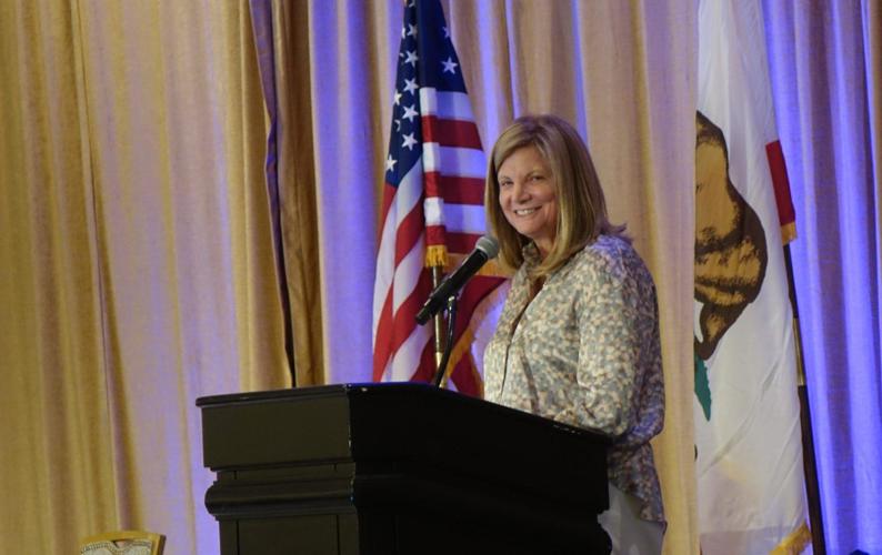 Laguna Beach city manager, mayor tagteam state of the city address Donotimport