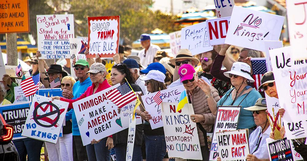 Laguna Beach Rally Says ‘No Kings!’
