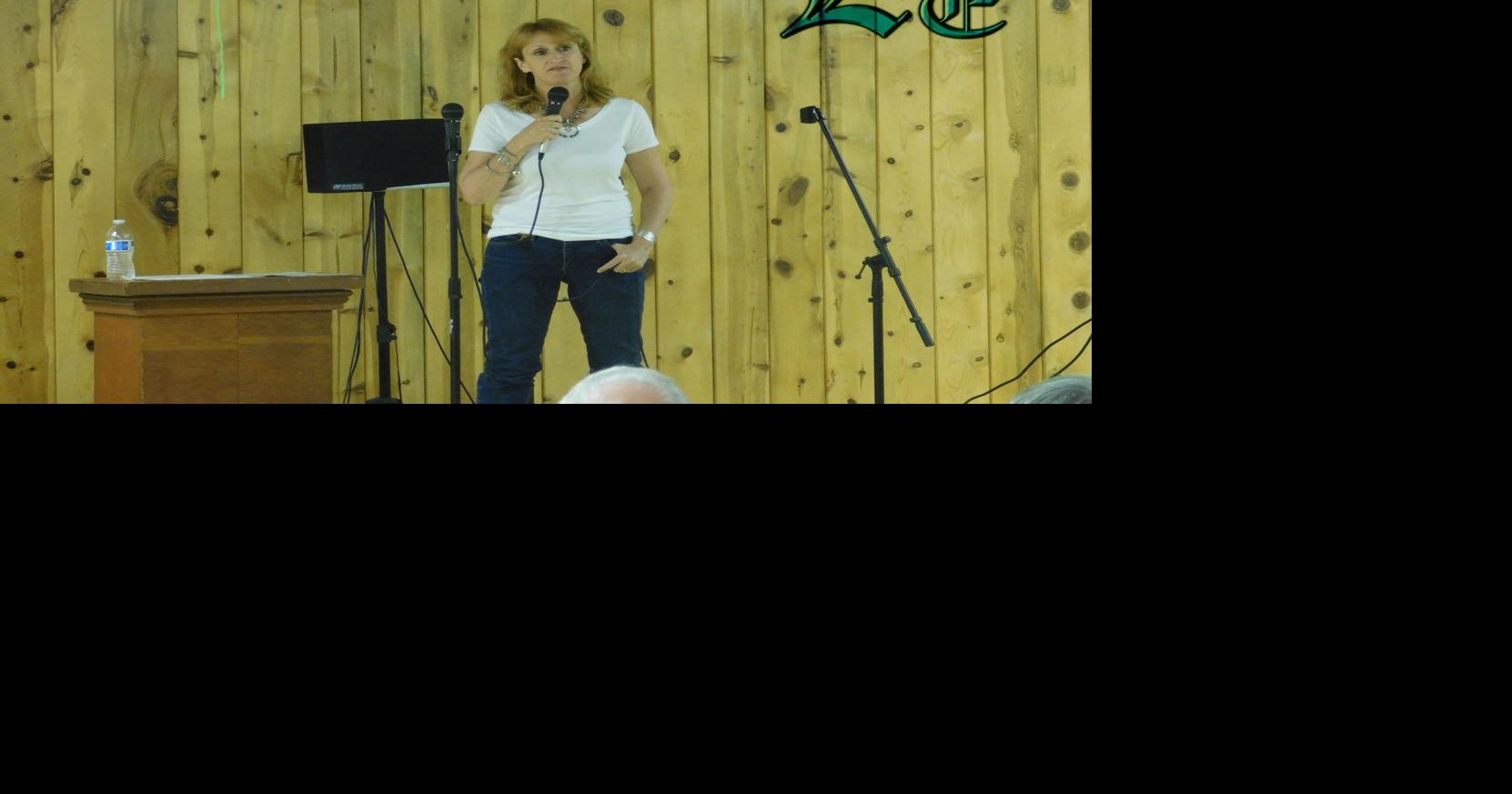 Paisley Community Center provides a night of poetry Lifestyles