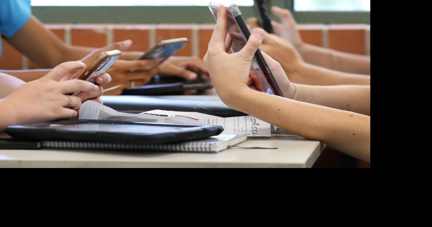 Should Missouri Limit Students' Screen Time? New Bill Would Cap It At 45 Minutes For K-5