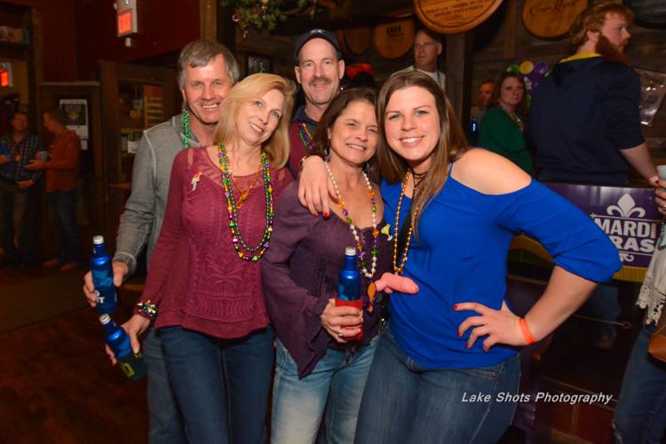 MardiGrasPubCrawl 2017 009.jpg