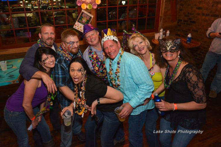 MardiGrasPubCrawl 2017 013.jpg