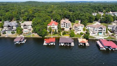 Waterfront Homes On Lake Of The Ozarks - Lakefront Homes - Villages At Shawnee Bend