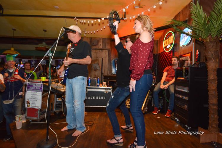 MardiGrasPubCrawl 2017 023.jpg