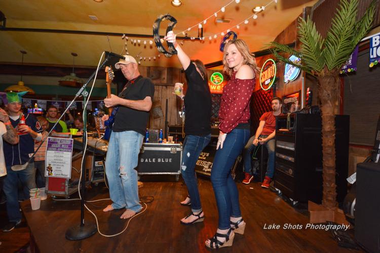MardiGrasPubCrawl 2017 024.jpg