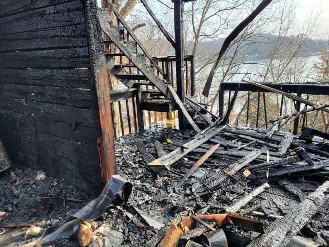 VIDEO Fire Destroys Waterfront Home At Lake Of The Ozarks 3 Mile