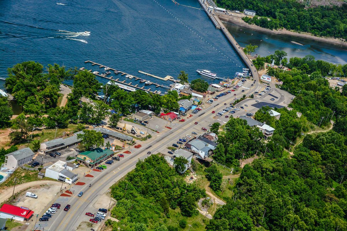 8 Family Friendly Things To Do At Lake Of the Ozarks This Summer Lake
