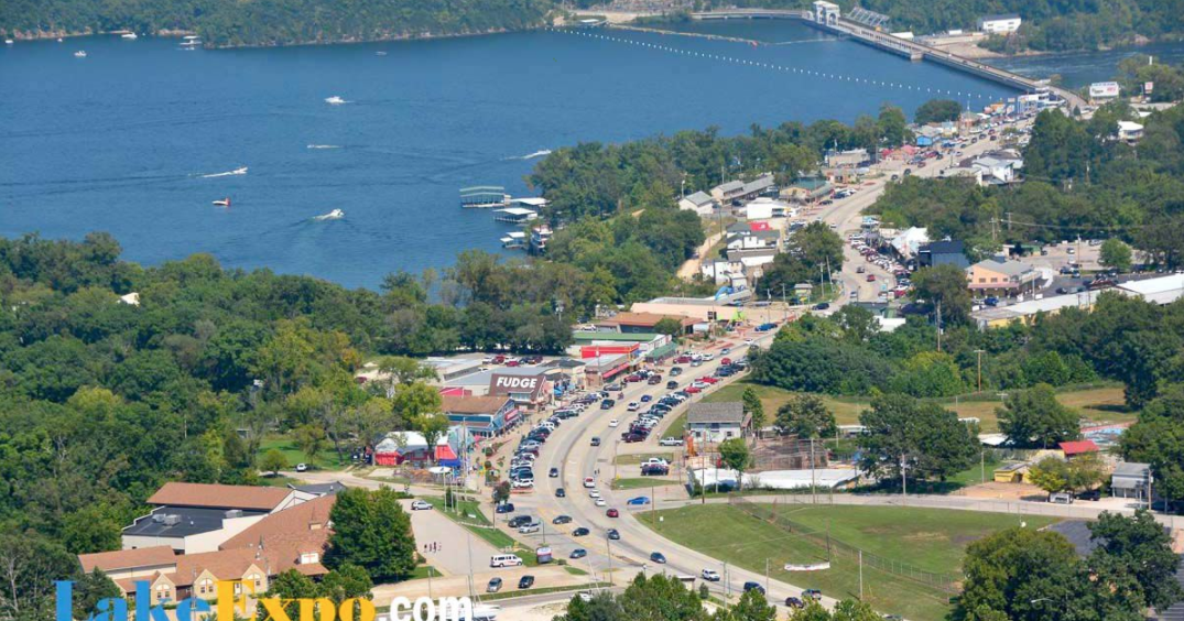 Business Directory On Bagnell Dam Strip! Business Owners Celebrate Long-Awaited Sign - Vimarsana News