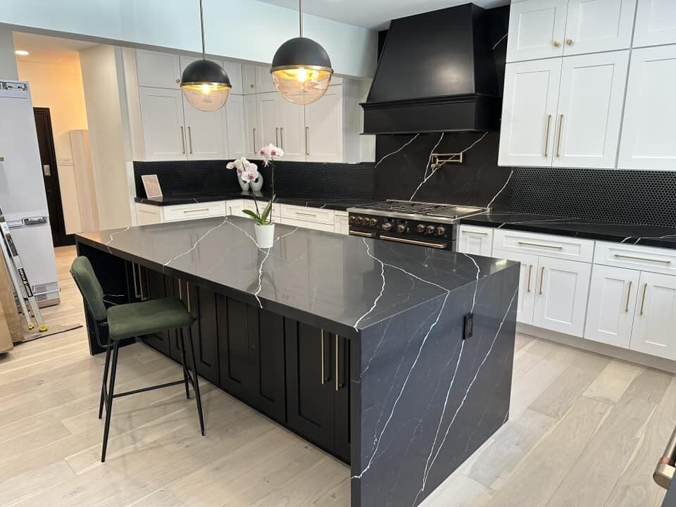 https://www.lakeexpo.com/real_estate/lake-area-kitchens-get-a-glow-up-with-stellar-stone-works/article_7ecd63a9-e9f9-48c2-8f9e-48009ae512bb.html