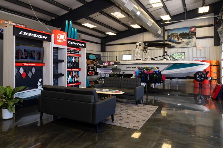 MarineMax-Hangout Area.jpg