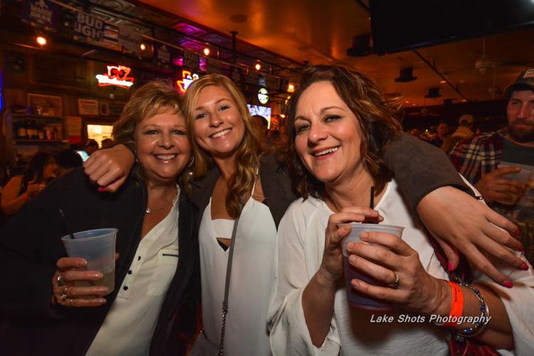 MardiGrasPubCrawl 2017 038.jpg