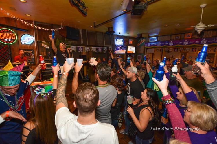 MardiGrasPubCrawl 2017 041.jpg