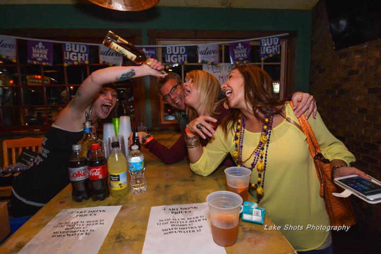 MardiGrasPubCrawl 2017 044.jpg