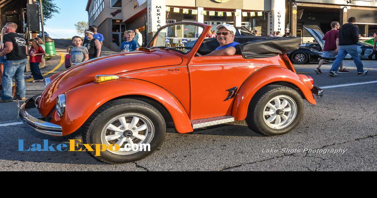 PHOTOS A Roaring Good Time At The Magic Dragon Car Show On The Strip