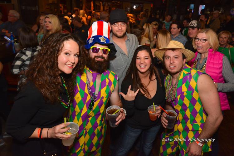 MardiGrasPubCrawl 2017 053.jpg