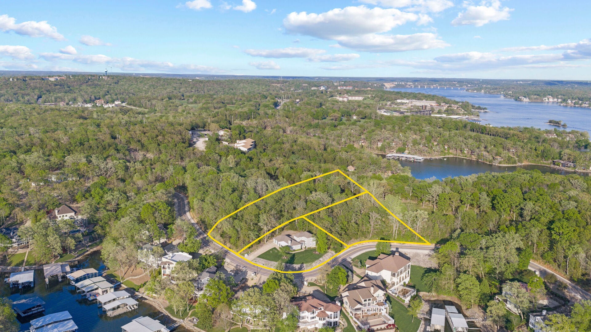 https://www.lakeexpo.com/real_estate/rare-find-in-four-seasons-regency-cove-property-with-views-extra-lots/article_bd5d16d2-eeaa-4716-b14a-957d1da671b2.html