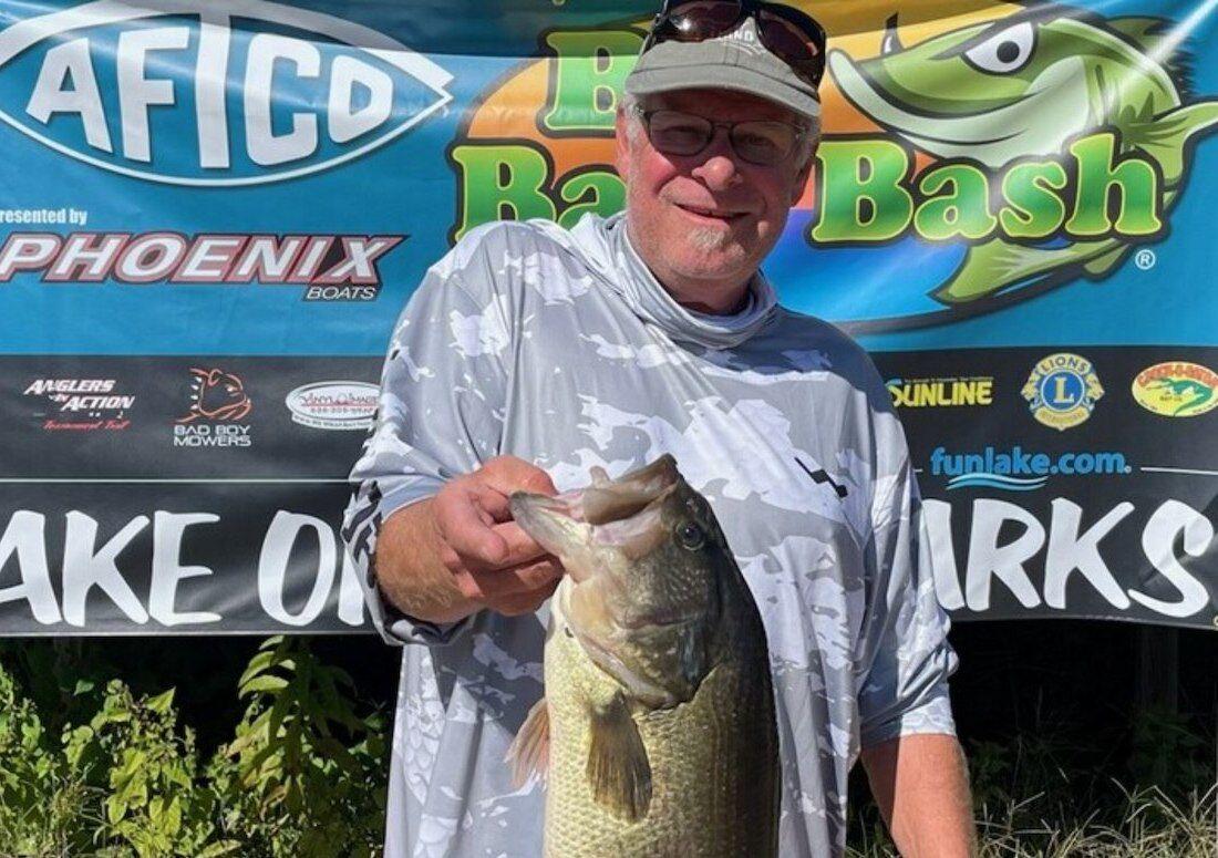 Big Bass Bash! Lake Of The Ozarks Man Lands A 100K Fish On A BrandNew