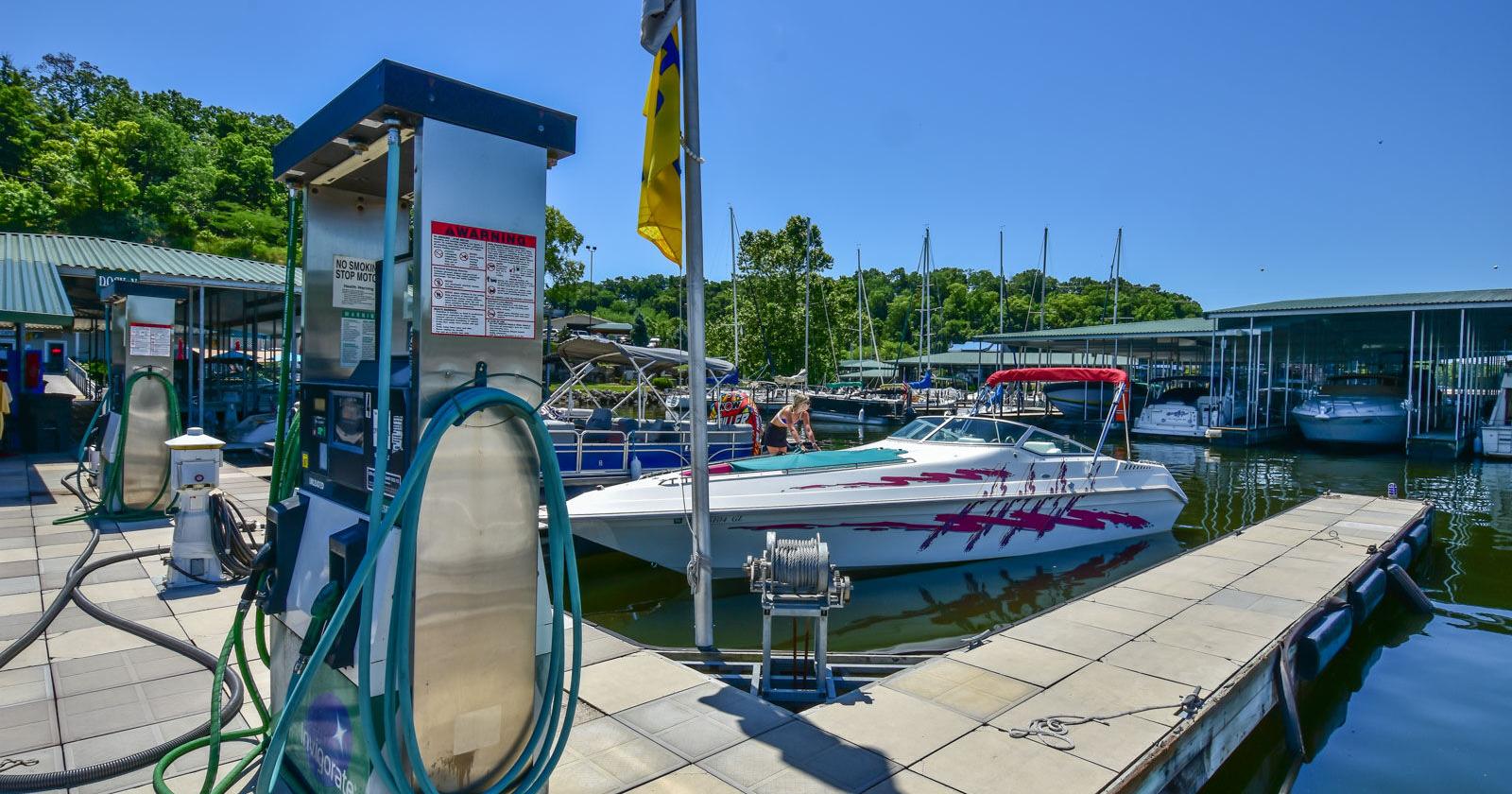 Boat Gas Report: Fuel Prices On Lake Of The Ozarks This Weekend [June 24-25] - Vimarsana News