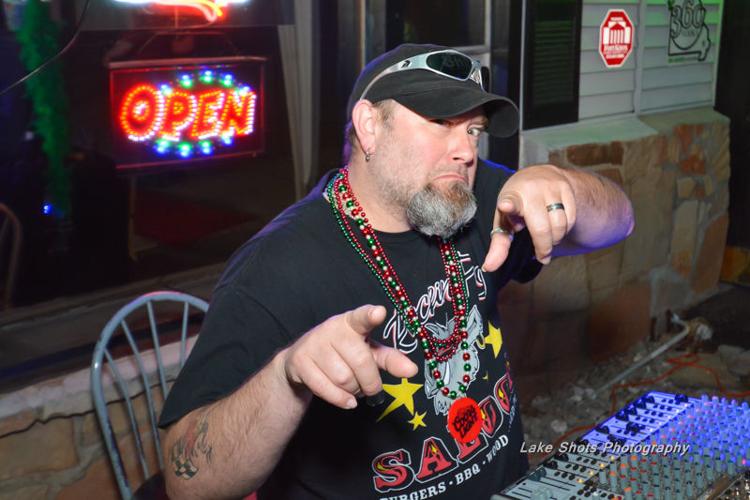 MardiGrasPubCrawl 2017 104.jpg