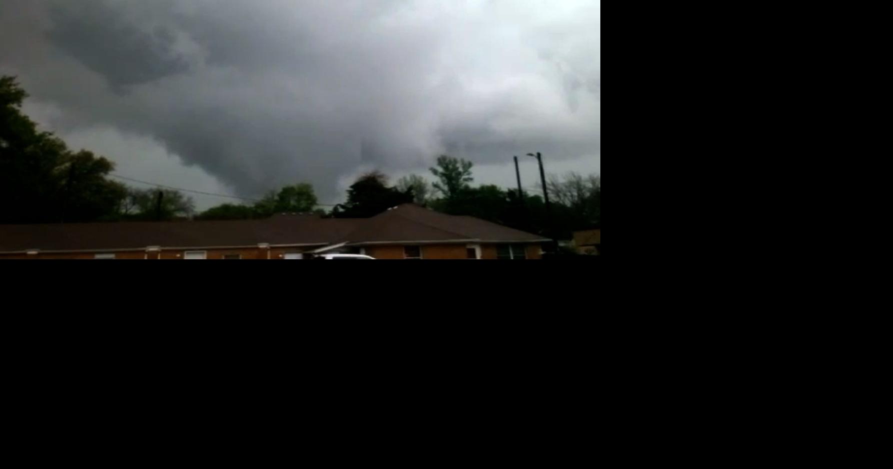 Tornado Hits Clinton, Missouri, Damaging Homes, Schools, Businesses [VIDEO]
