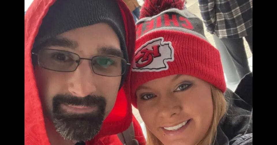 Off-Duty Deputy, His Wife, & A Neighbor Rescue Two People From Fiery Crash - Vimarsana News