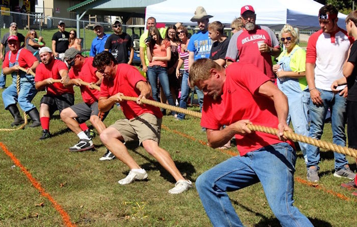 Tug Of War At The Hillbilly Fair