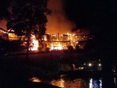 Fire Destroys Sunrise Beach Condos One Of The Largest Fires I Have Seen Chief Says Lake Of The Ozarks News Lakeexpo Com