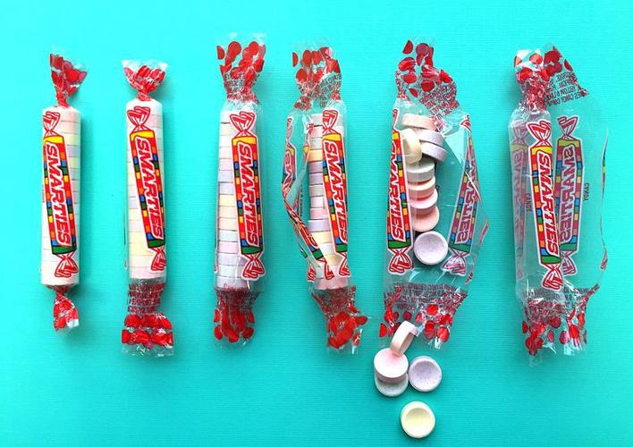 Smarties_Candy_Rolls.JPG