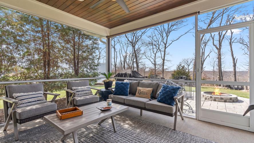 048 - 169 Porch Swing Blvd.JPG