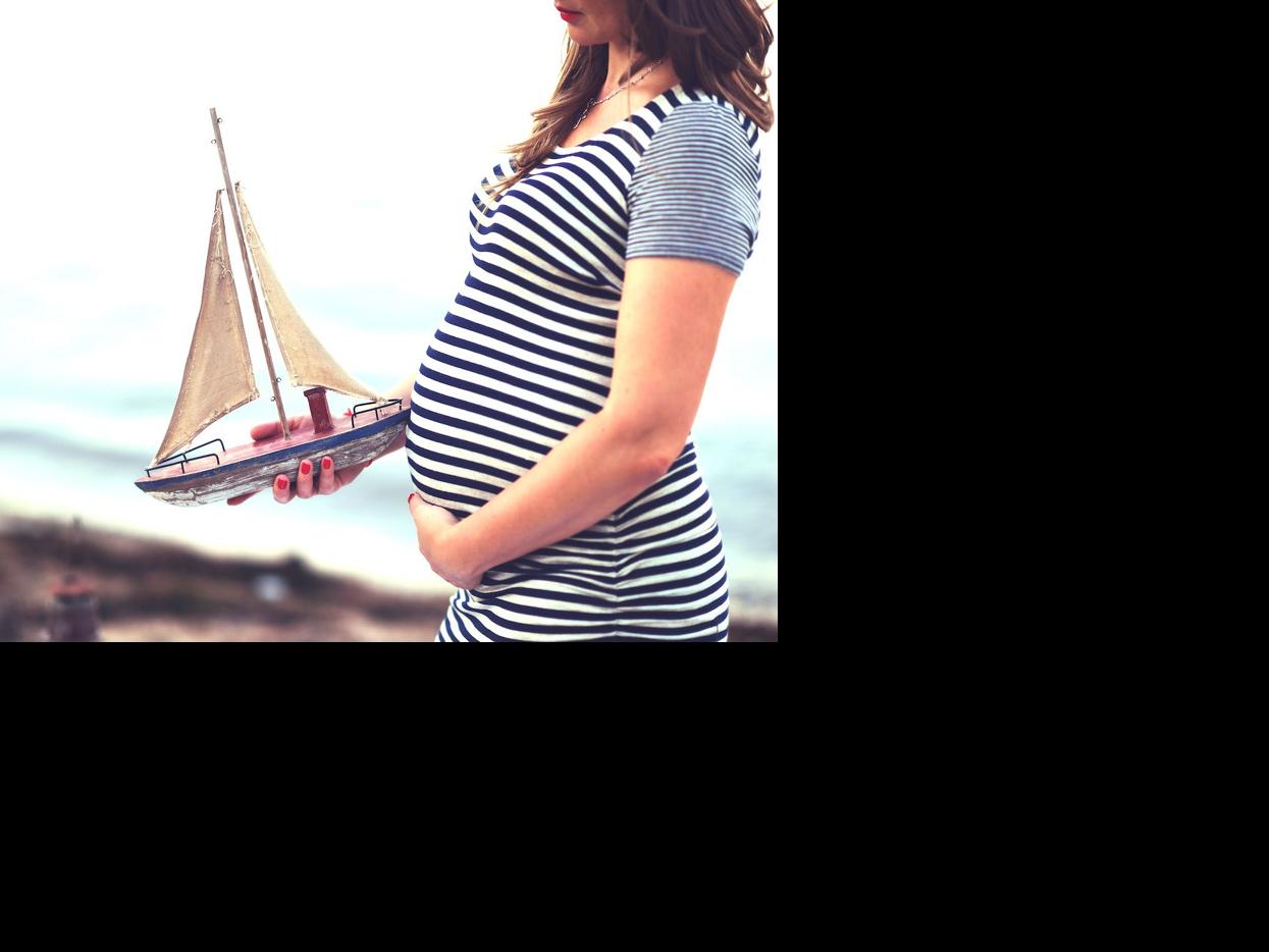 Boating While Pregnant? Read These Tips From A LakeArea OBGYN (And A