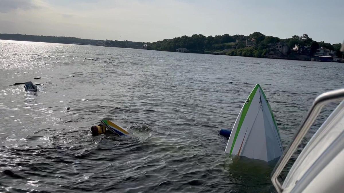 Powerboat Flips & Sinks On Lake Of The Ozarks, Nearby Boaters Pull Captain  From The Water, Boat Crashes
