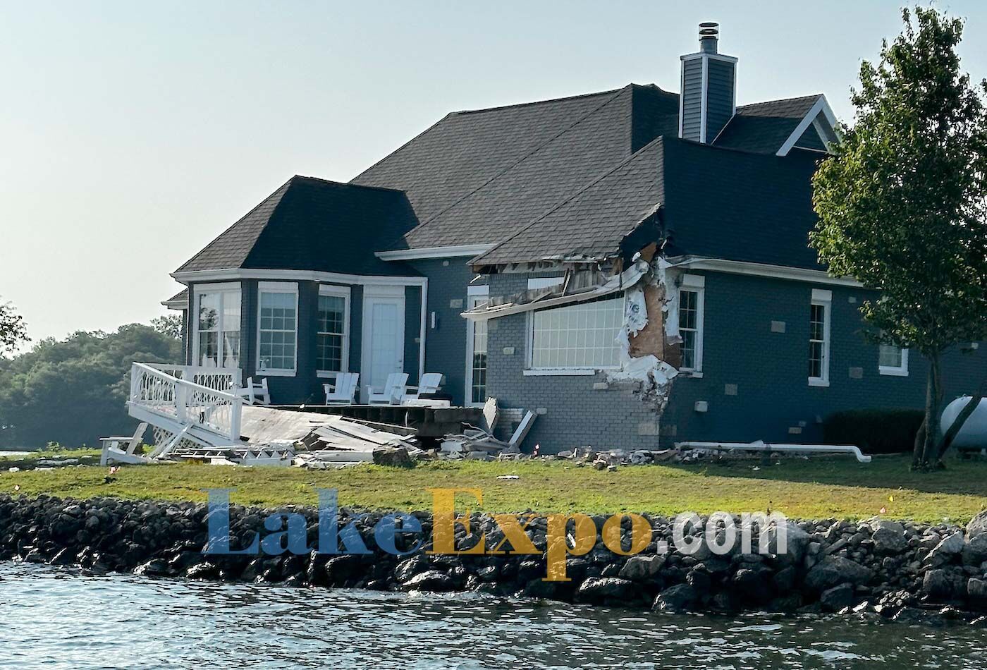 Powerboat Hits Shoreline, Crashes Into Home On Lake Of The Ozarks: 8 ...