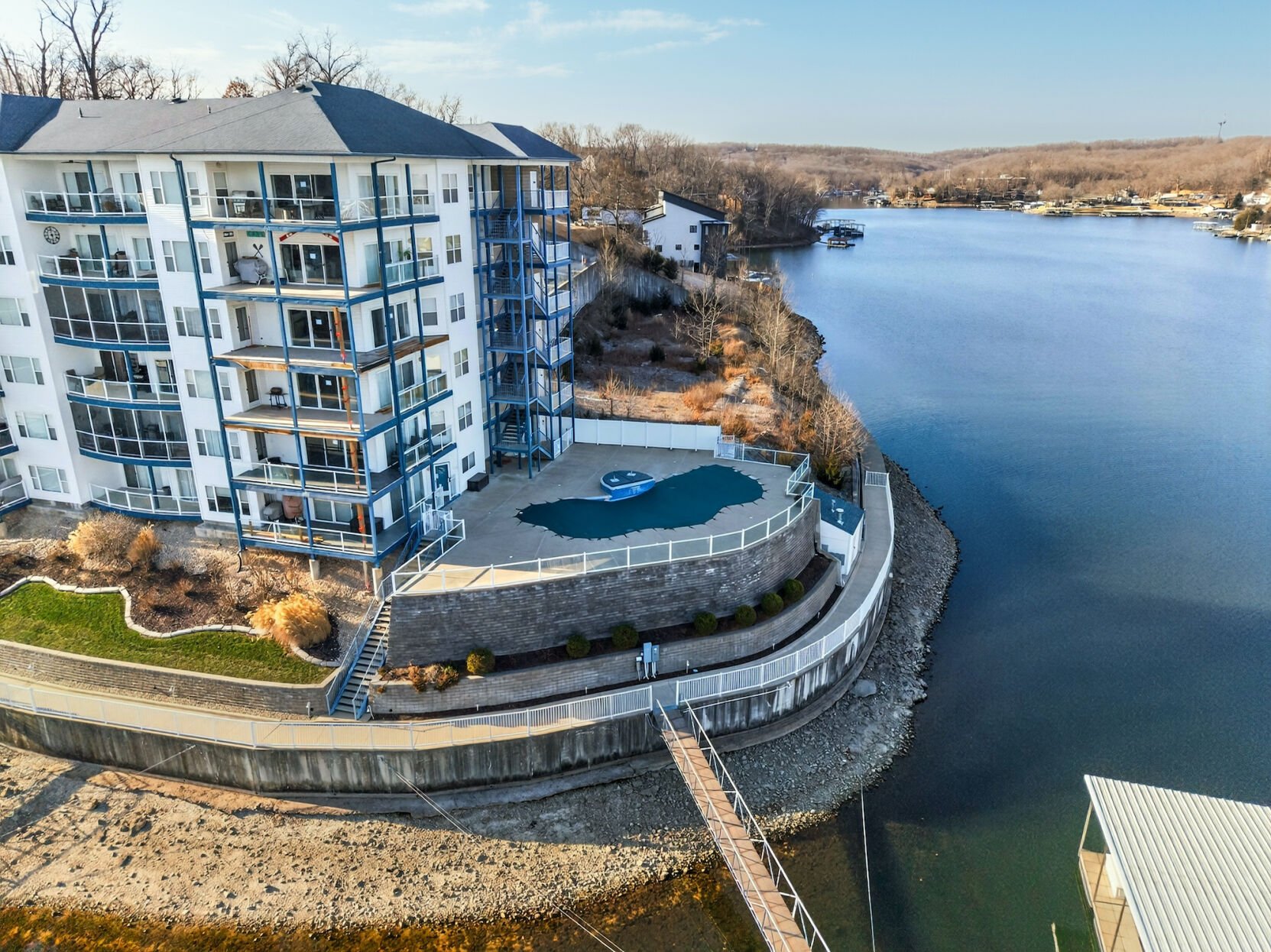 https://www.lakeexpo.com/real_estate/live-it-or-rent-it-monarch-cove-condo-offers-views-boat-slip-resort-amenities/article_8dbbe099-d982-4d80-8a2e-8faa485faf7e.html