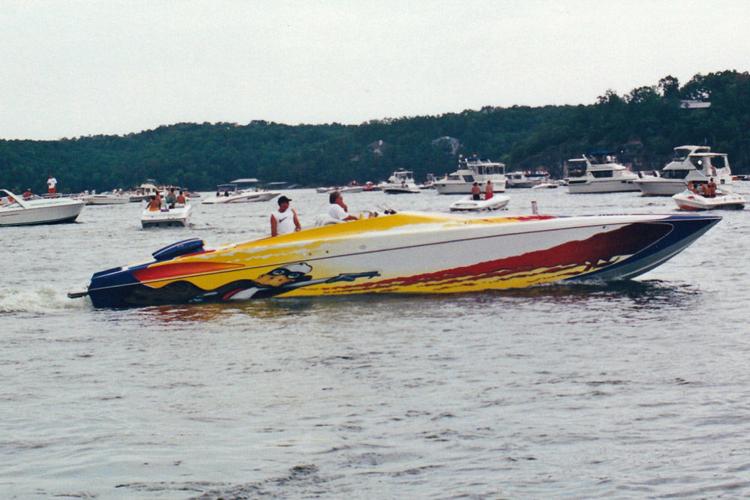 2000 Shootout Boat