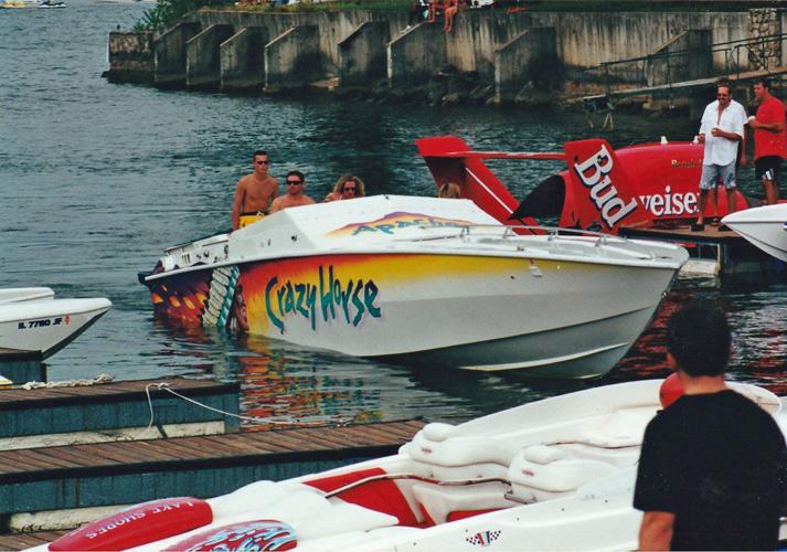 2000 Shootout - Crazy Horse at Docks