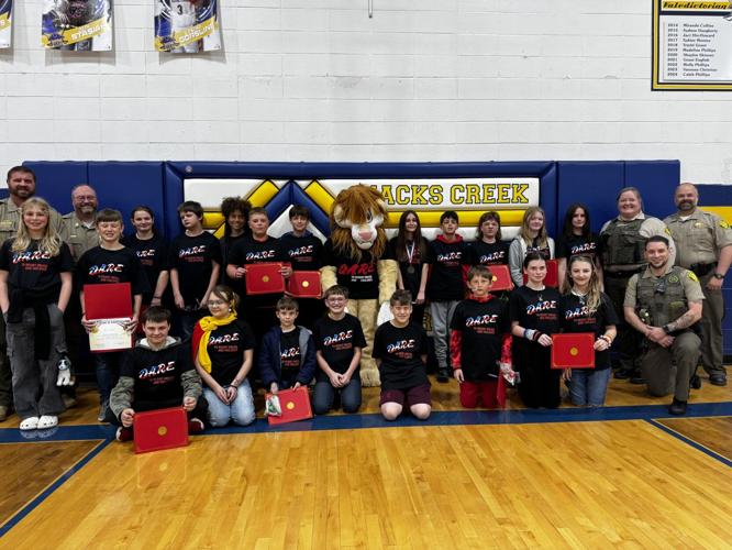 Macks Creek DARE Students 2026.jpg