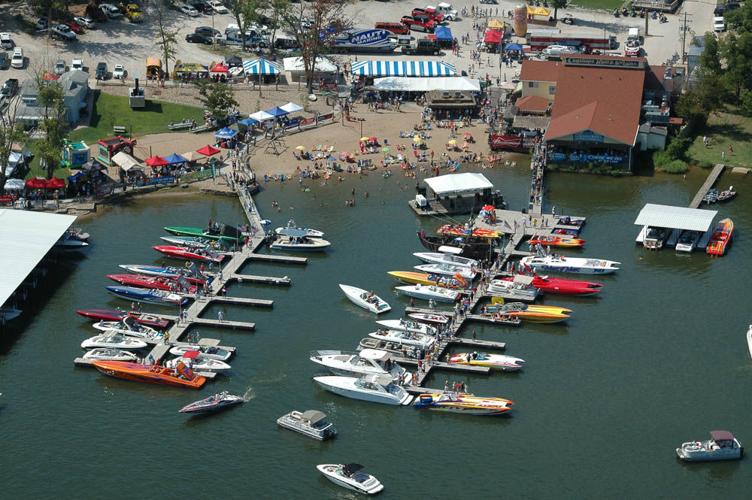 Captain Ron's Bar & Grill at the Shootout