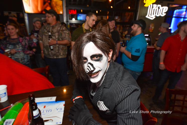 MardiGrasPubCrawl 2017 157.jpg