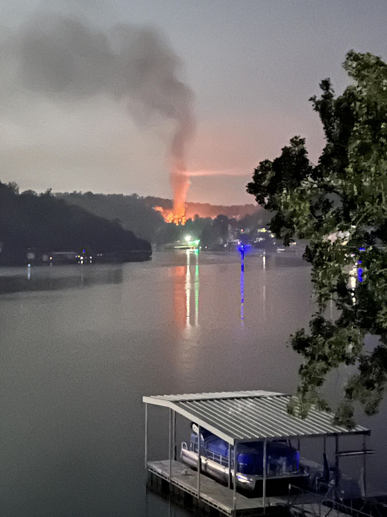 Fire Destroys Lake Of The Ozarks Home At 49 Mile Marker Lake of the
