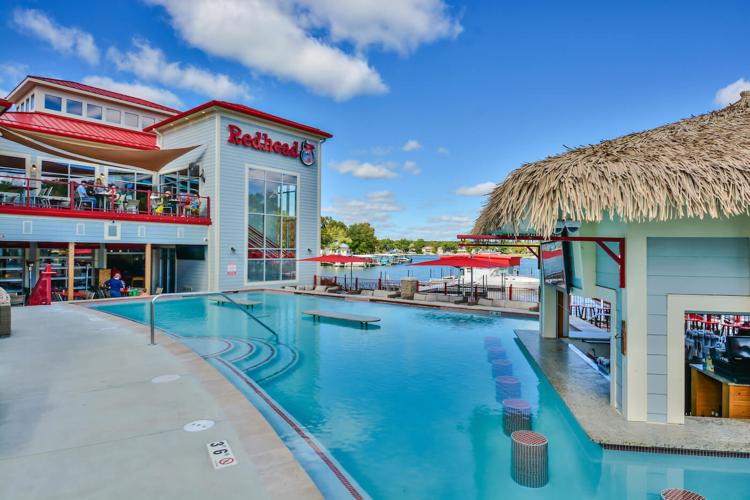 Redhead Lakeside Grill - In-Article Photo