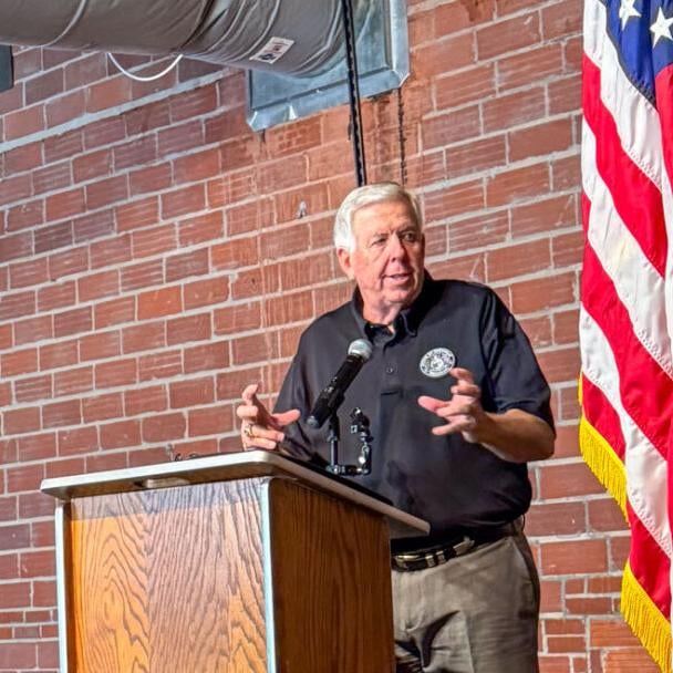 Camden Work Ready Ceremony-7 (Gov. Parson)