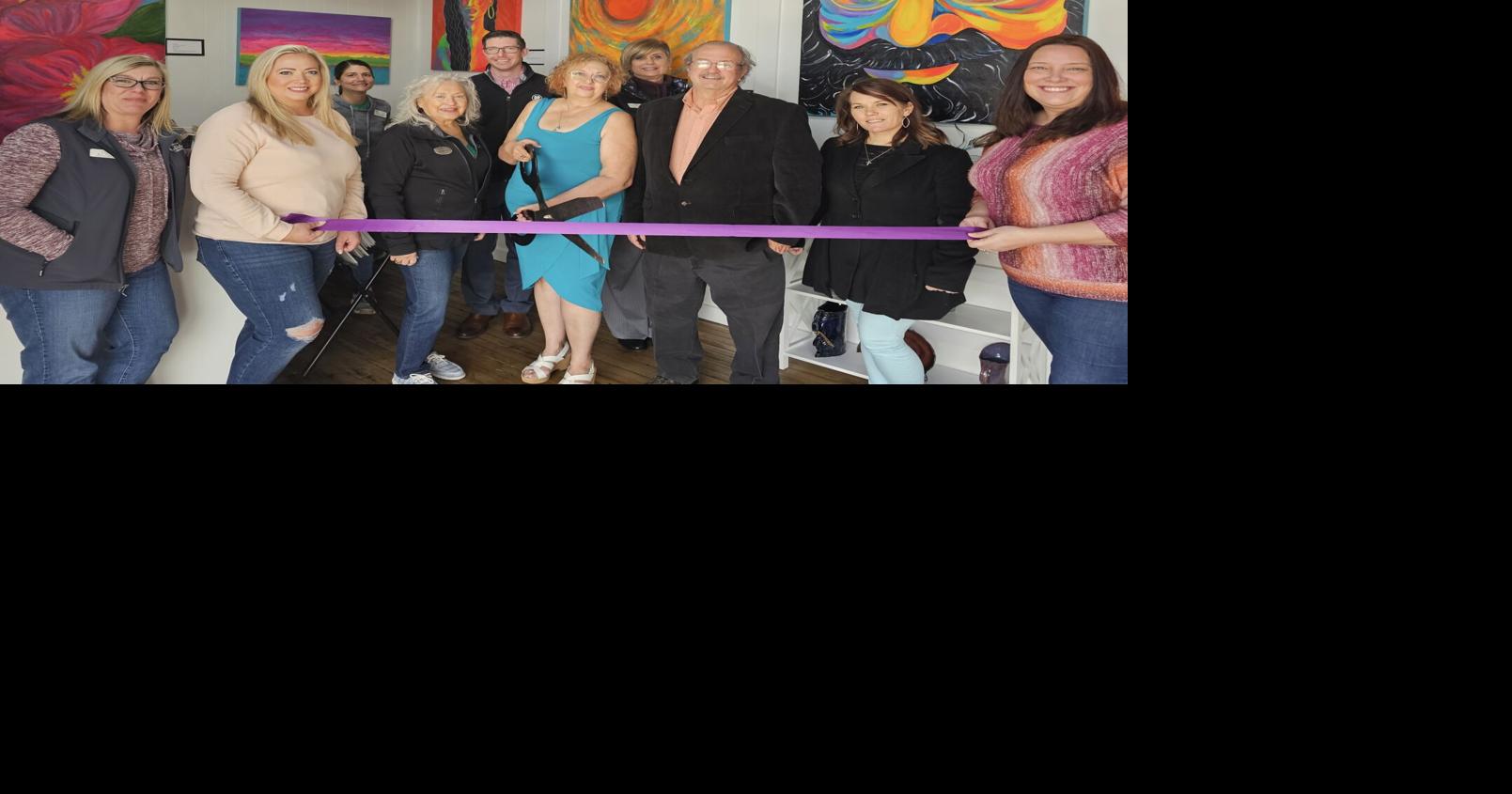 Camdenton Art Studio And Gallery Joins Chamber of Commerce Business