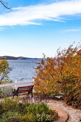 Scenic-Fall-WillmoreLodgePt-2012-10-24-EL-4557.jpg
